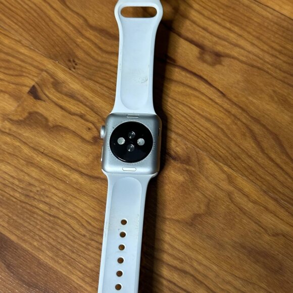Apple Watch Series 3 Silver 38mm White Silicone Sport Band Aluminum Case - Picture 8 of 12